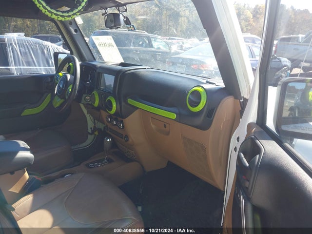 1C4HJWEG6HL529987 Jeep Wrangler Unlimited Sahara 4x4