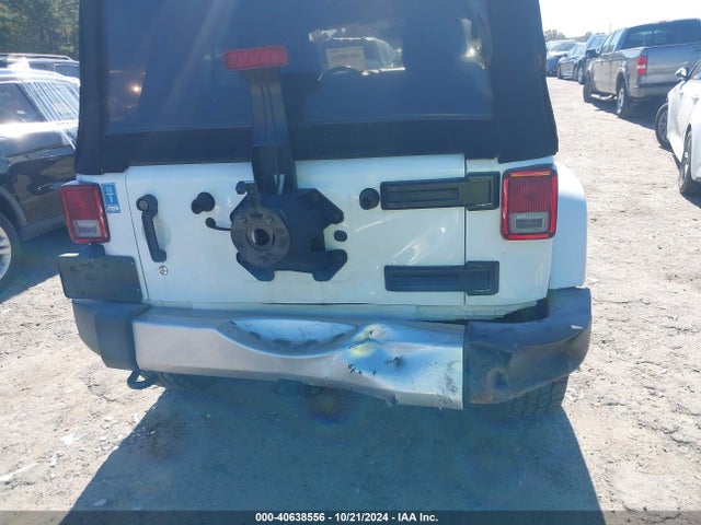 1C4HJWEG6HL529987 Jeep Wrangler Unlimited Sahara 4x4