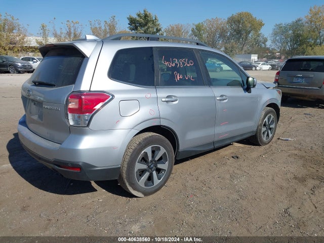 Subaru Forester 2.5i Limited 2018 JF2SJARC4JH403203 Image 4