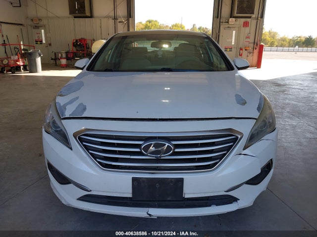 Hyundai SONATA SE 2016 5NPE24AF8GH384164 Image 12