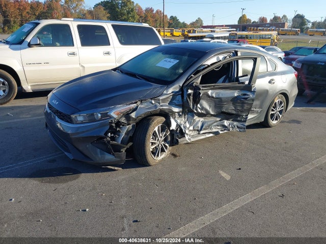 KIA Forte Lxs 2022 3KPF24AD7NE471929 Image 2