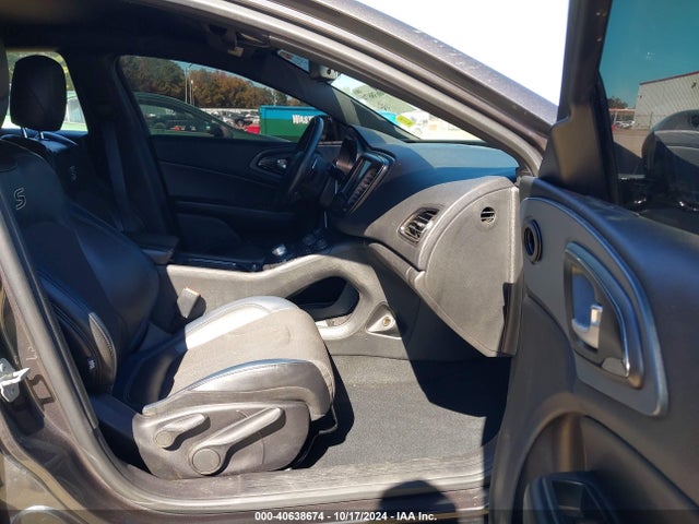 Chrysler 200 S 2015 1C3CCCBB4FN739117 Image 5