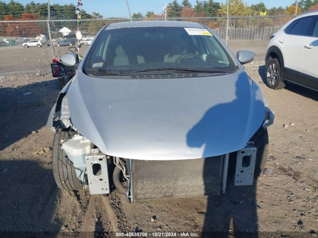 5NPDH4AE5FH571765 Hyundai ELANTRA SE