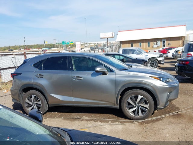 Lexus NX 300 2018 JTJYARBZ6J2095716 Image 13