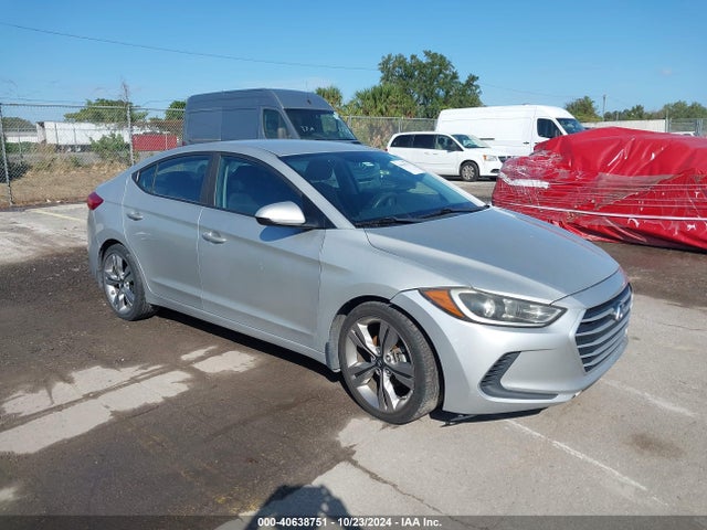 2018 5NPD74LF3JH235551 main image