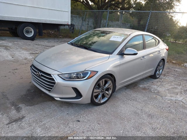 Hyundai ELANTRA SE 2018 5NPD74LF3JH235551 Image 2