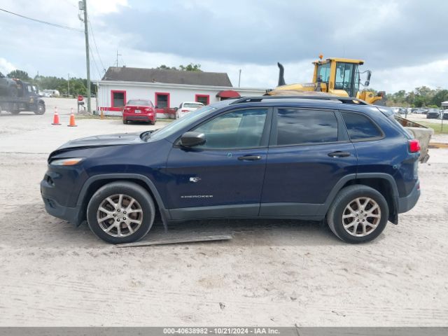 1C4PJLAB6GW200952 Jeep Cherokee Sport