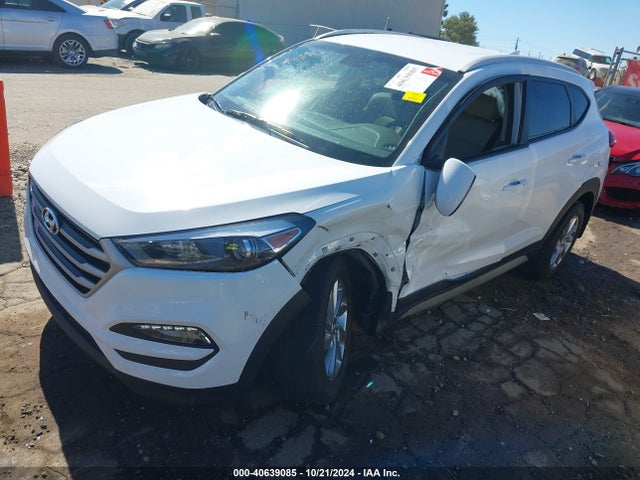 Hyundai Tucson Sel Plus 2018 KM8J33A40JU613269 Image 2