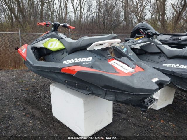 2020 SEADOO SEADOO YDV42208A020      Photo 2