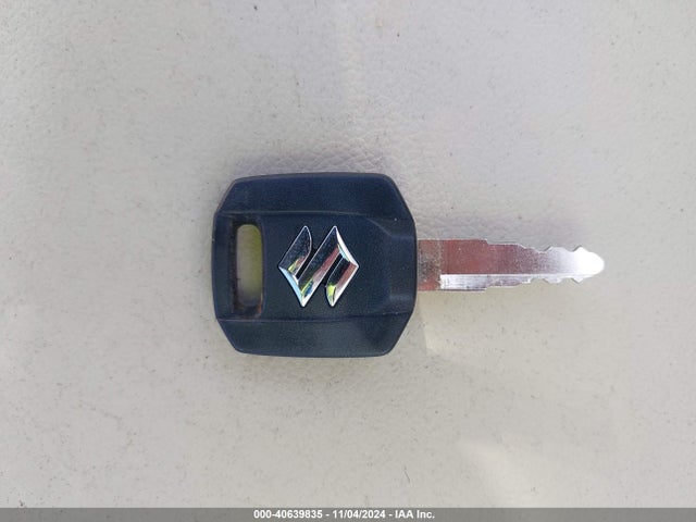 40639835 :رقم المزاد ، 5KZBB2226PA073343 vin ، 2023 Crest Iii Pontoon مزاد بيع