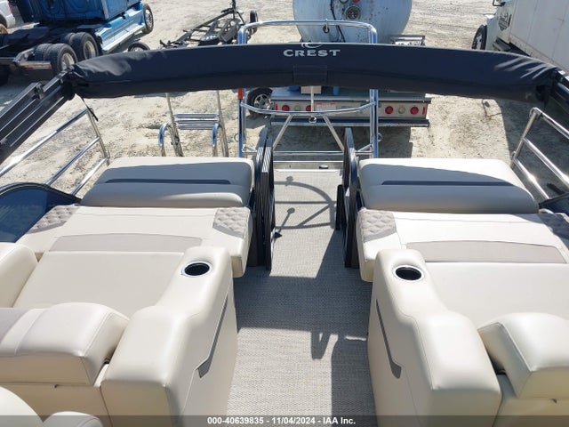 40639835 :رقم المزاد ، 5KZBB2226PA073343 vin ، 2023 Crest Iii Pontoon مزاد بيع