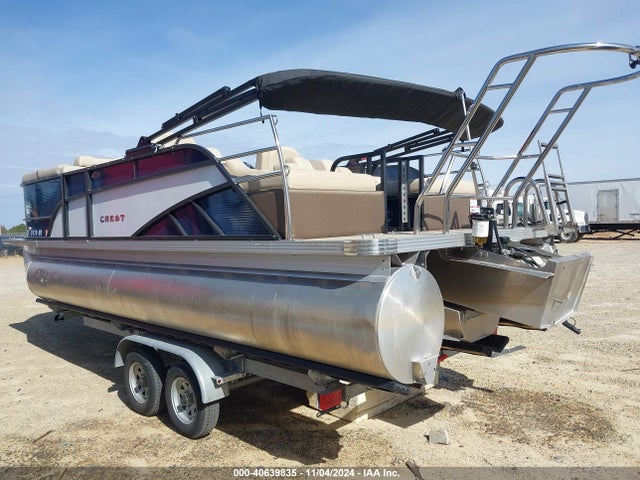 40639835 :رقم المزاد ، 5KZBB2226PA073343 vin ، 2023 Crest Iii Pontoon مزاد بيع