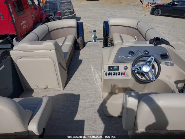 40639835 :رقم المزاد ، 5KZBB2226PA073343 vin ، 2023 Crest Iii Pontoon مزاد بيع