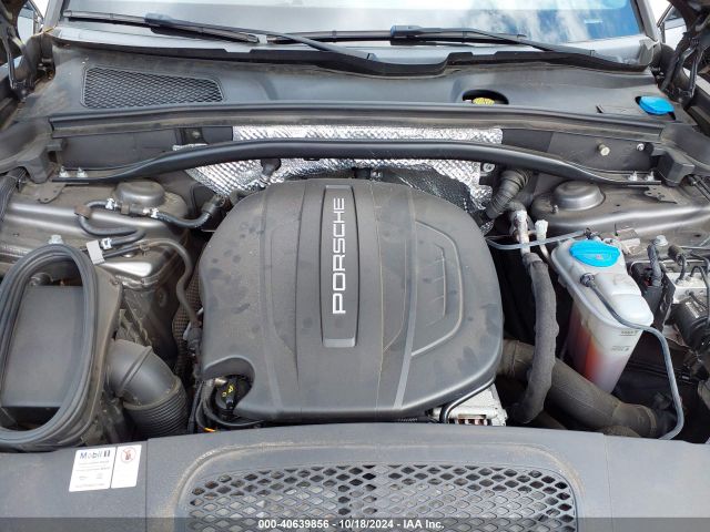 2018 PORSCHE MACAN WP1AA2A56JLB10394 Photo 9