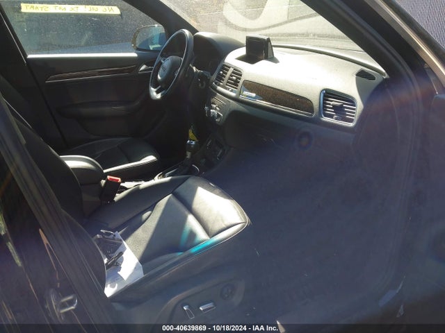 WA1EFCFS2GR013816 Audi Q3 2.0t Premium Plus
