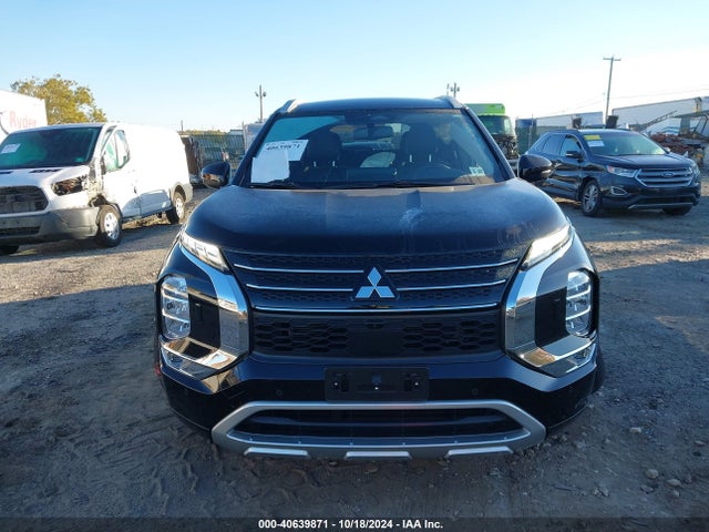 JA4J4VA80NZ061744 Mitsubishi Outlander Sel Special Edition