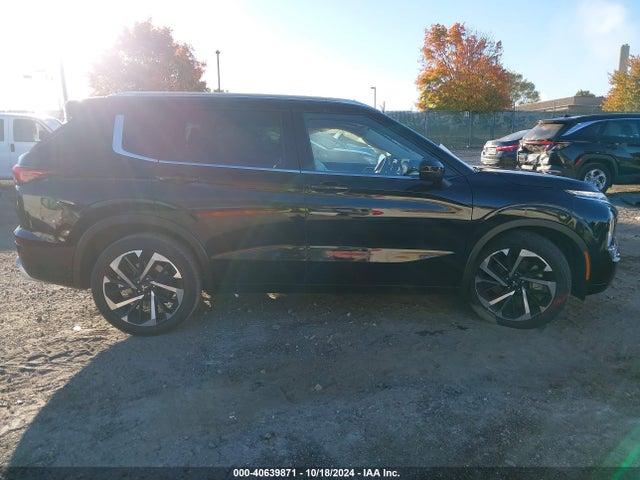 JA4J4VA80NZ061744 Mitsubishi Outlander Sel Special Edition