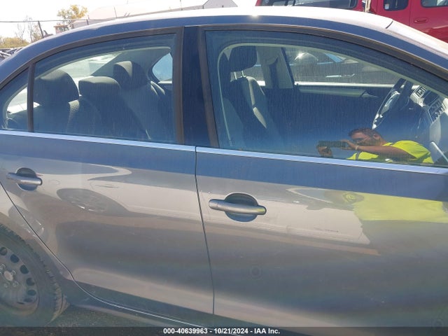 3VW2B7AJ4HM251614 Volkswagen Jetta 1.4t S