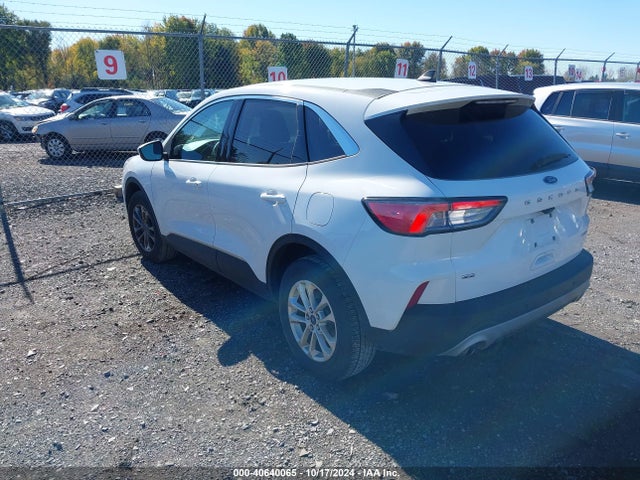 Ford ESCAPE SE 2021 1FMCU9G64MUA37949 Image 3