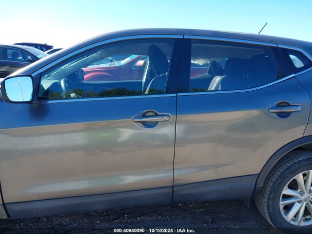JN1BJ1CP0JW191425 Nissan Rogue Sport S