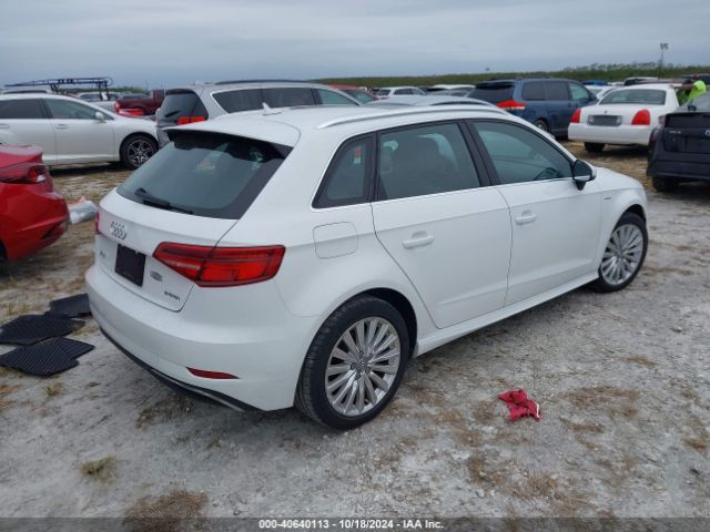 WAUUPBFF3HA096715 Audi A3 E-tron 1.4t Premium