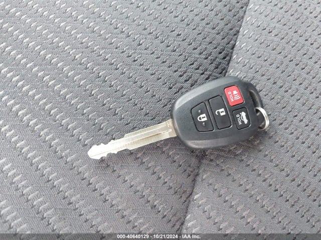 Toyota CAMRY LE 2017 4T1BF1FKXHU380213 Image 11