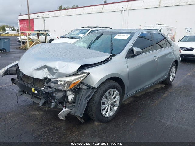 Toyota CAMRY LE 2017 4T1BF1FKXHU380213 Image 2