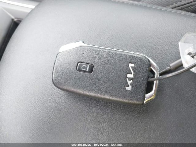 5XXG14J26NG146296 KIA K5 LXS
