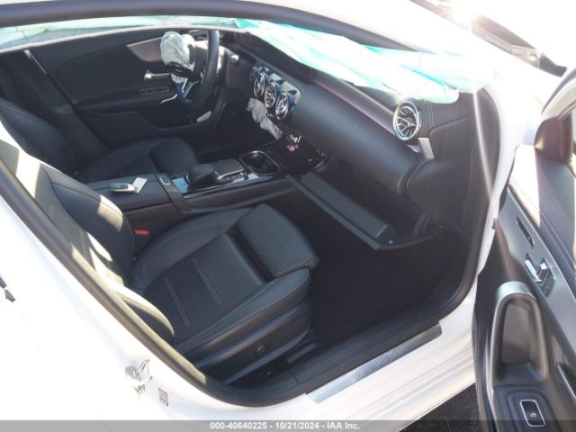 W1K3G4FB8MJ258619 Mercedes-Benz A 220 4matic