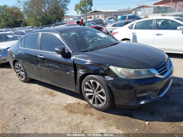 2014 1HGCR2F57EA125985 main image