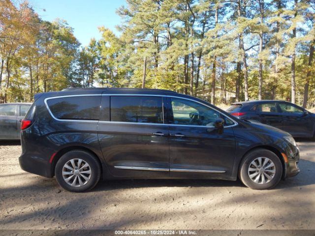 2C4RC1BG8HR788025 Chrysler Pacifica Touring-l