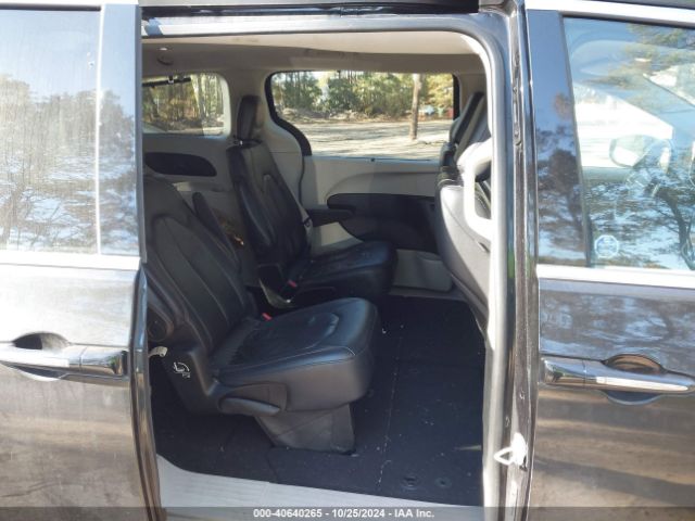 2C4RC1BG8HR788025 Chrysler Pacifica Touring-l