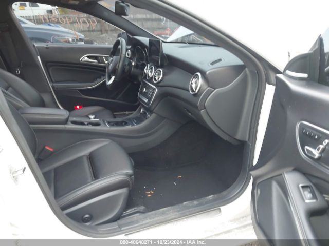 2019 MERCEDES-BENZ CLA WDDSJ4GB5KN718997 Photo 4