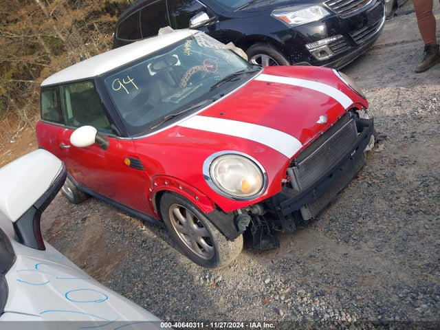 2008 MINI COOPER WMWMF33558TT67539 Photo 0