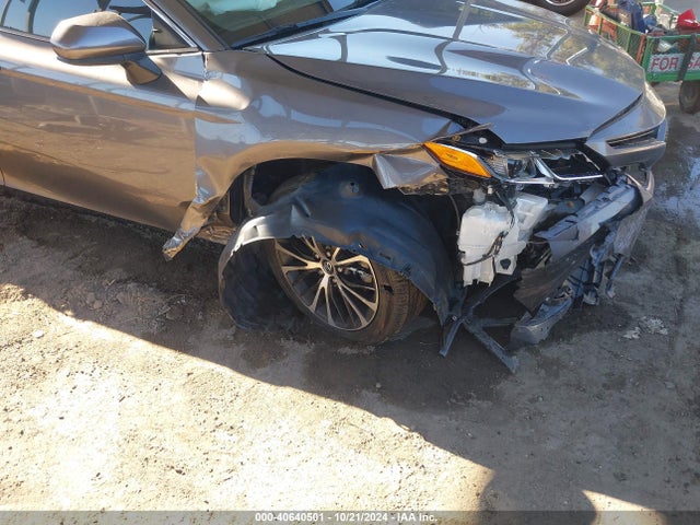 Toyota CAMRY SE 2018 4T1B11HK9JU669519 Image 19