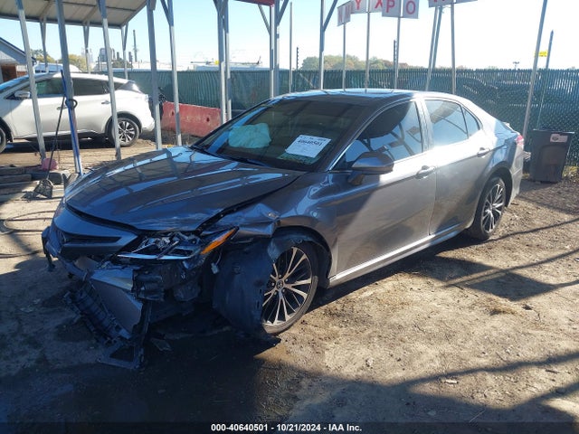 Toyota CAMRY SE 2018 4T1B11HK9JU669519 Image 2