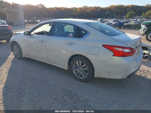 Nissan Altima 2.5 S 2016 1N4AL3AP0GN343905 Image 3