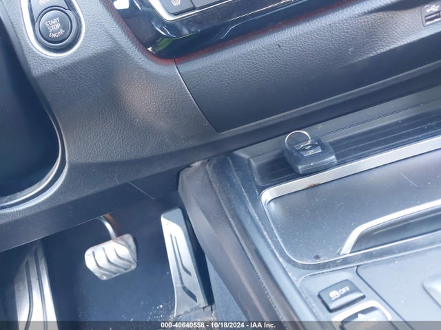 WBA8D9C5XJEM33068 BMW 330i Xdrive