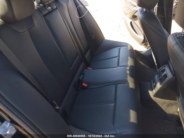 WBA8D9C5XJEM33068 BMW 330i Xdrive