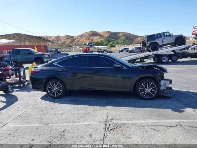 58ADA1C1XNU014663 Lexus ES 300H