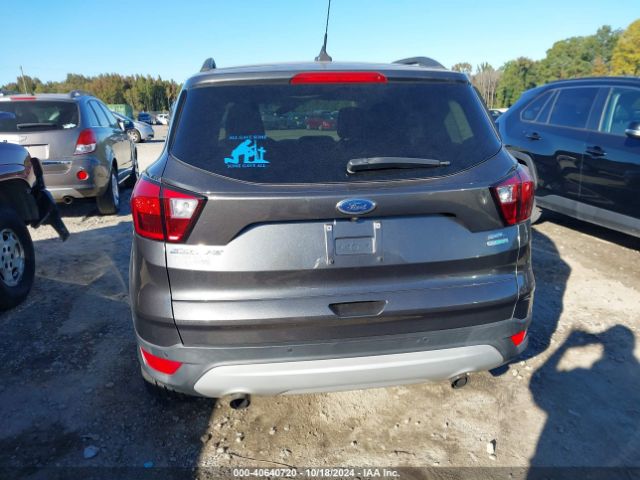 1FMCU0HD5KUA74692 Ford ESCAPE SEL