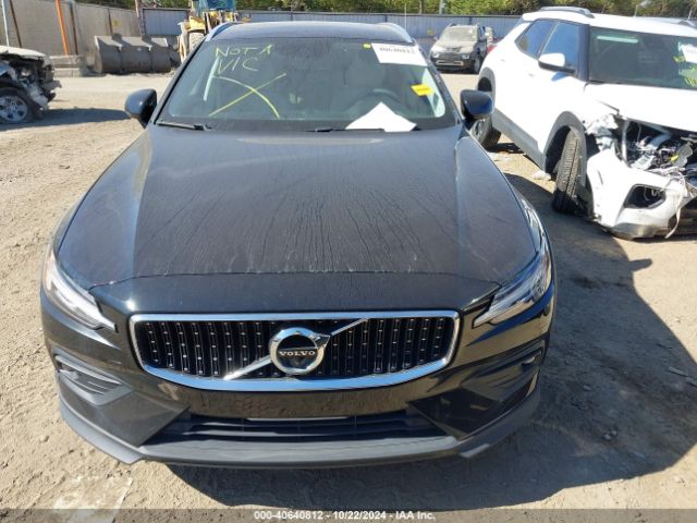 YV4102WK3L1045731 Volvo V60 Cross Country T5