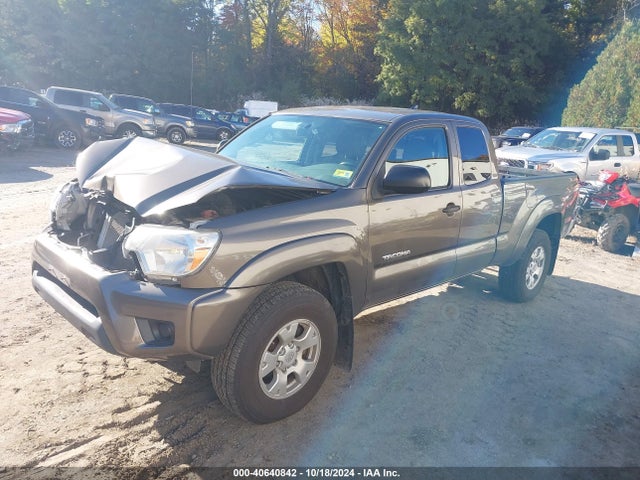 Toyota Tacoma 2015 5TFUX4EN1FX033520 Image 2