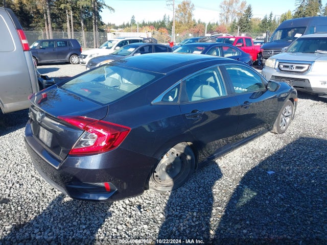 Honda Civic Lx 2018 2HGFC2E57JH572683 Image 4