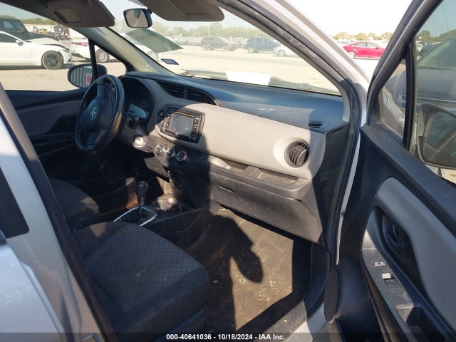 VNKKTUD30FA025082 Toyota YARIS L