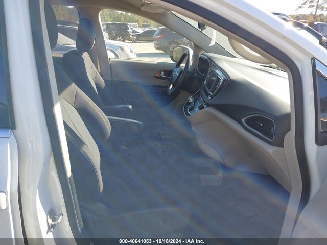 Chrysler Voyager Lx 2020 2C4RC1CG1LR279076 Image 5