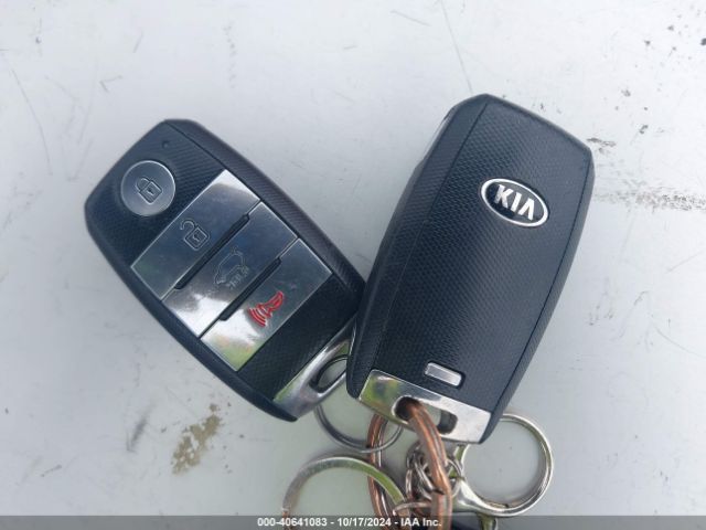 KNDJX3A54F7128415 KIA Soul !