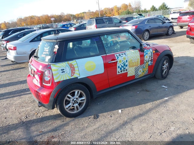 2012 MINI COOPER WMWSU3C56CT258304 Photo 3
