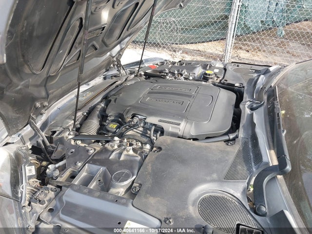 2017 JAGUAR F-TYPE SAJWA6AT3H8K41519 Photo 9