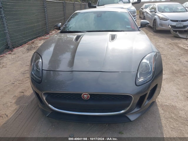 Jaguar F-type Premium 2017 SAJWA6AT3H8K41519 Image 12